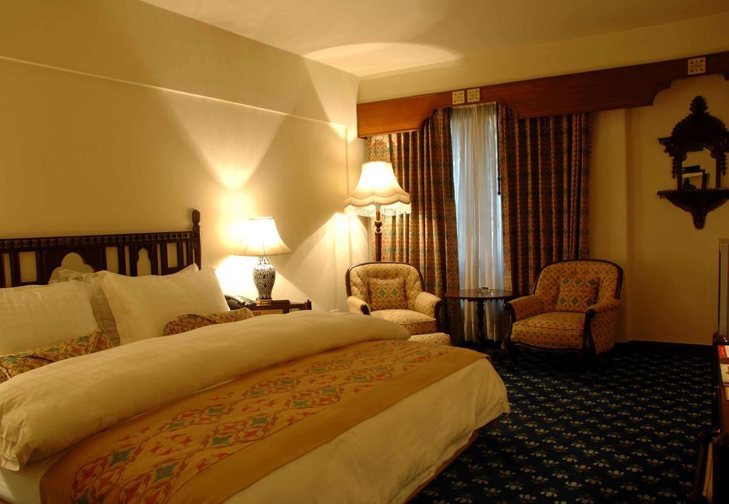 Faisalabad Serena Hotel Buitenkant foto