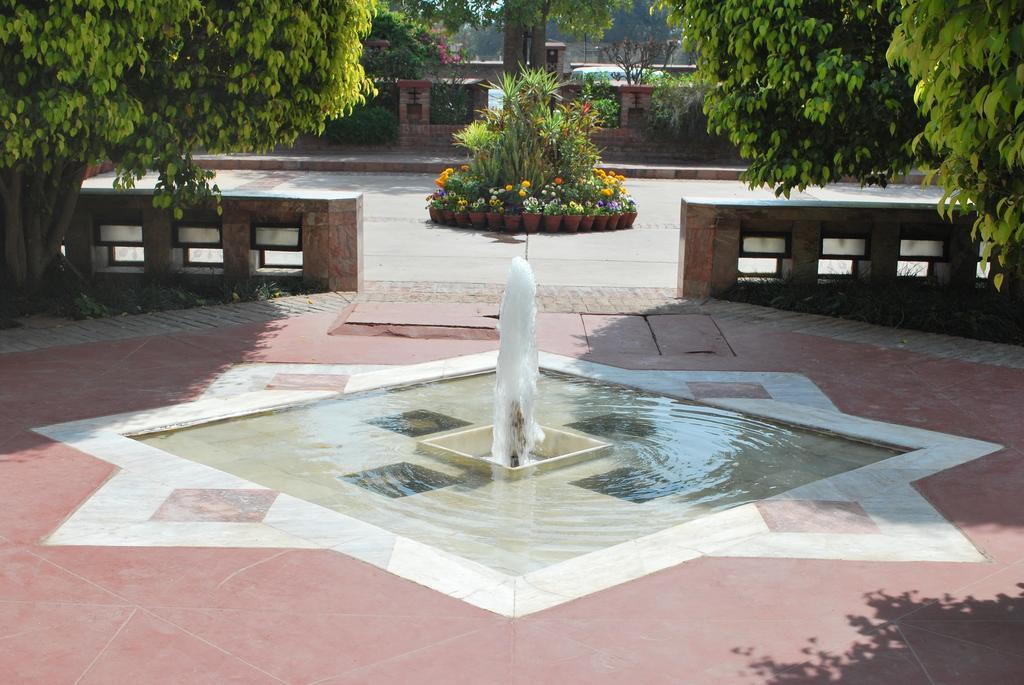 Faisalabad Serena Hotel Buitenkant foto