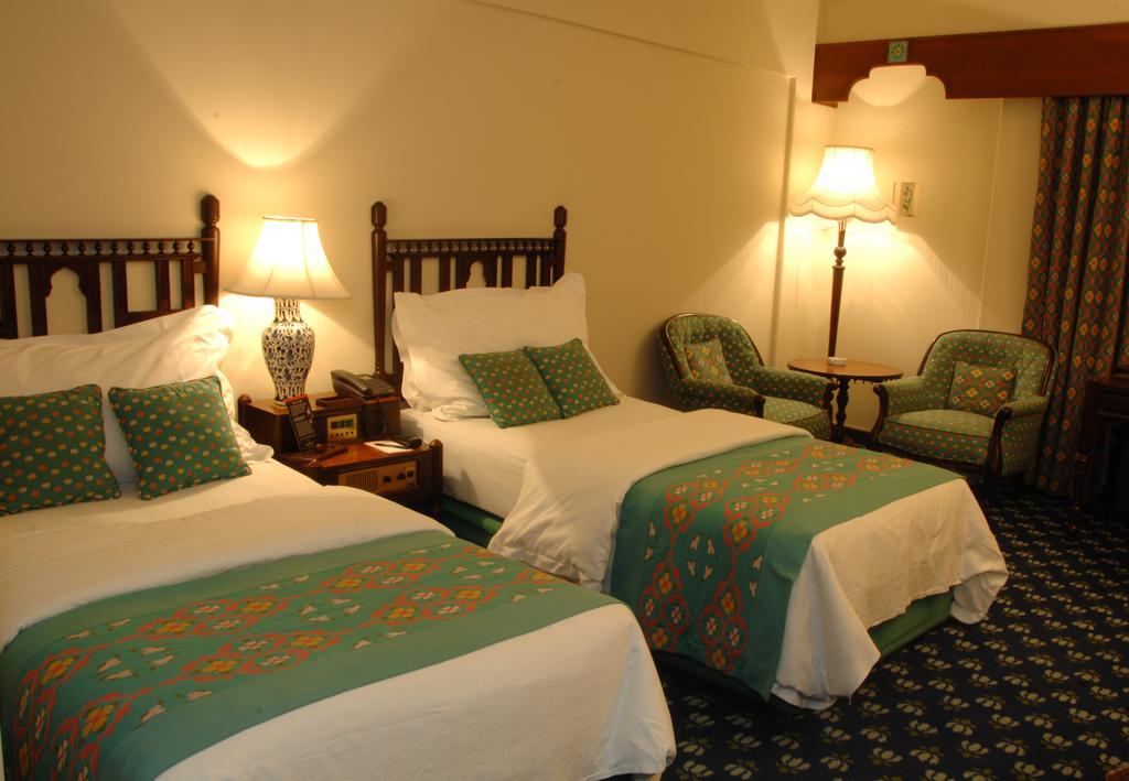 Faisalabad Serena Hotel Buitenkant foto