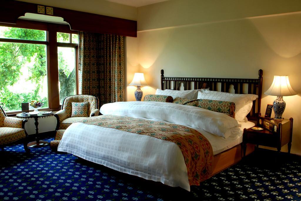 Faisalabad Serena Hotel Buitenkant foto