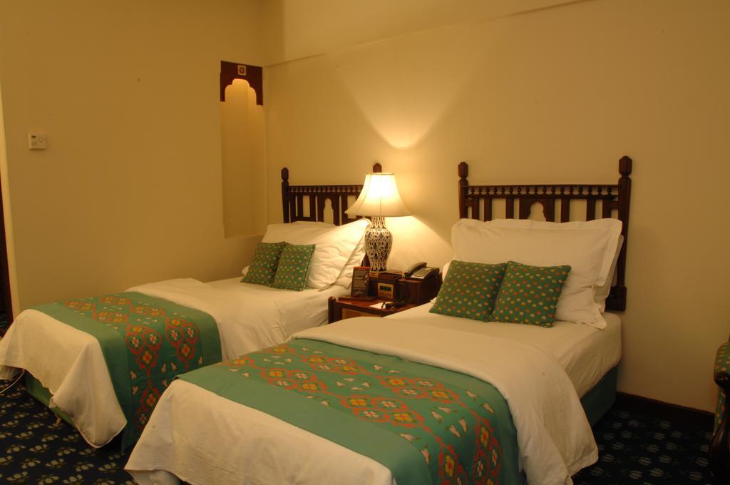 Faisalabad Serena Hotel Buitenkant foto